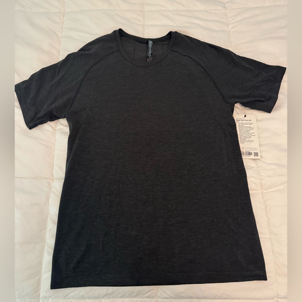 lululemon athletica Metal Vent Tech SS Size Large NWT